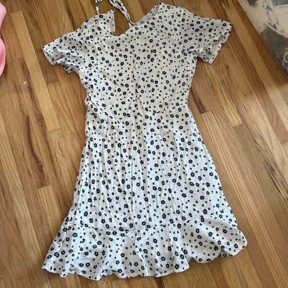 Princess Polly Floral Dress - Picture 2 of 3